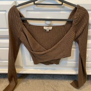 Knit long sleeve crop top